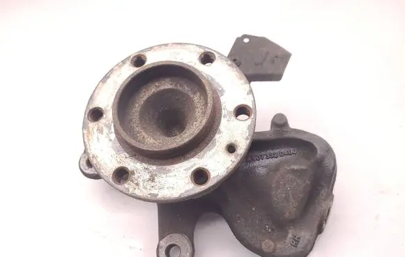 Mercedes-Benz Sprinter W907 W910 Front wheel hub A9073320400