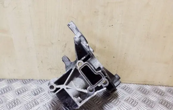 Volkswagen Touareg II Fuel pump bracket 059145169AE