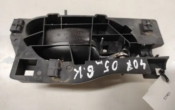 Peugeot 407 Rear door interior handle 100187387