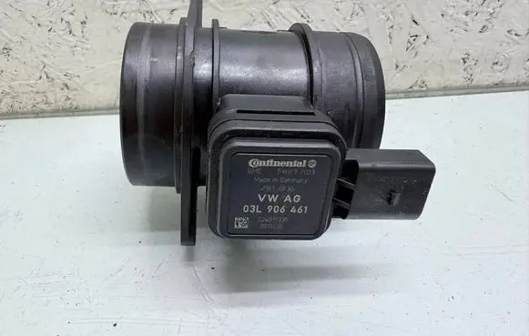 Volkswagen PASSAT B6 Mass air flow meter 03L906461