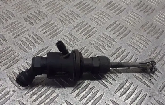 Suzuki Swift I Clutch slave cylinder 28810-63J01