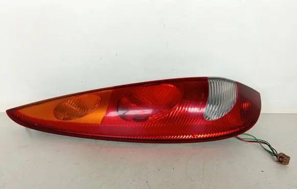 Nissan Almera Tino Rear/tail lights 5251