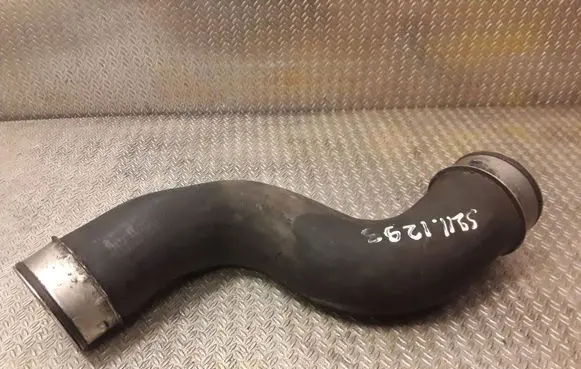 Mercedes-Benz E W211 Intercooler hose/pipe