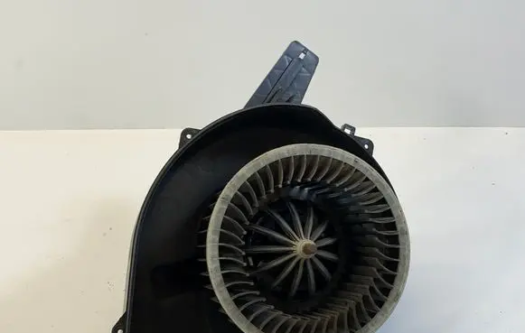 Volkswagen Polo IV 9N3 Heater fan/blower 6Q1820015G