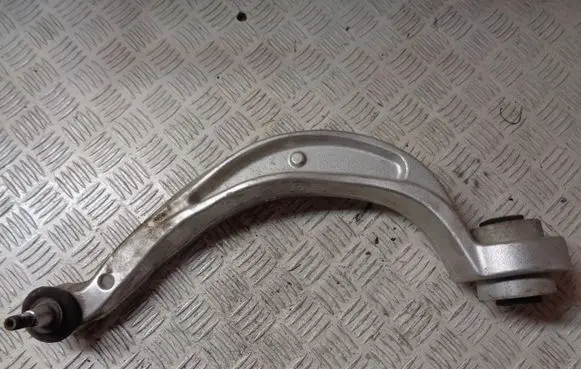 Front lower control arm/wishbone