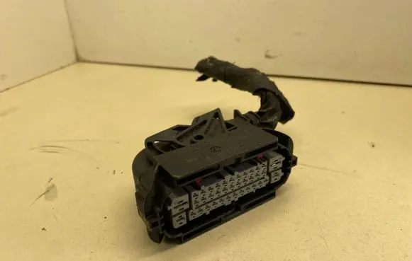 Porsche Macan (95B) ABS module connector plug 1K0973038