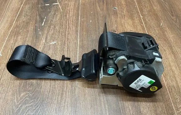 Mercedes-Benz E W213 Rear seatbelt A2138606800 A2138605401