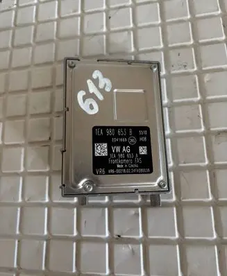 Windshield/windscreen camera