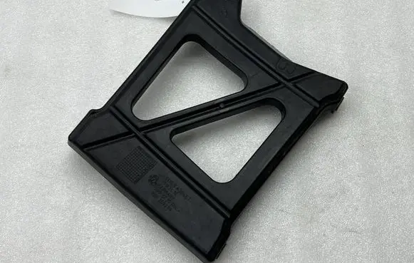BMW 1 F40 Rear bumper mounting bracket 5A3BDC2