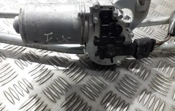 BMW X1 E84 Wiper motor 299246601 2992466-01