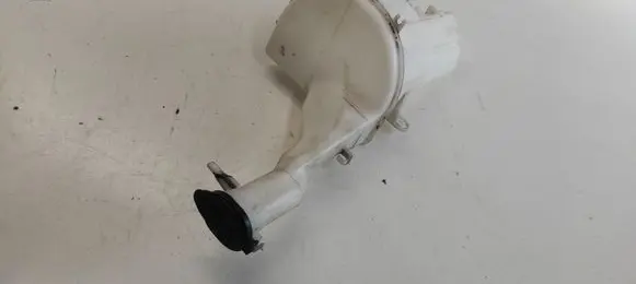 Toyota Yaris Windshield washer fluid reservoir/tank 060351995