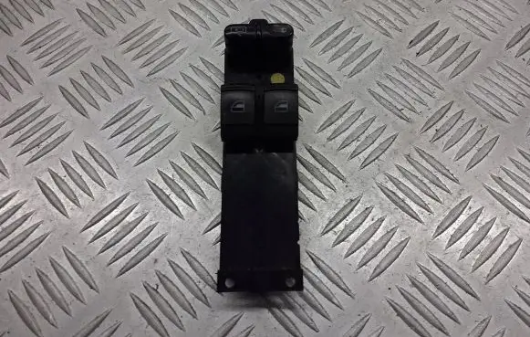 Seat Leon (1M) Front door window switch trim 1J3959857B