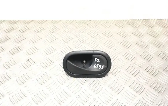 Renault Clio III Front door interior handle 310580