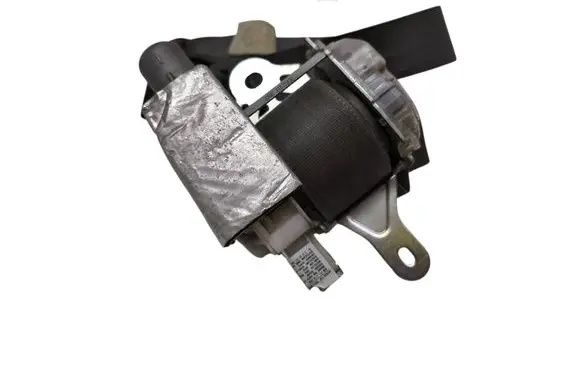 Toyota Prius (XW20) Front seatbelt 7L8220P 012111 K729004