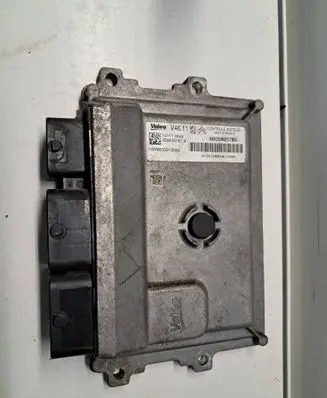 Peugeot 208 Engine control unit/module 9805895780
