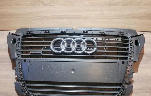 Audi A3 S3 8P Front bumper upper radiator grill 8P0853651H