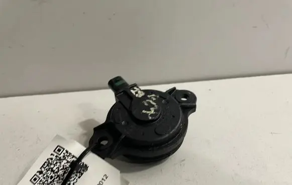 BMW 3 F30 F35 F31 Camshaft vanos timing valve 7593719