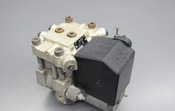 Volkswagen Transporter - Caravelle T4 ABS Pump 0265201037 701614111 0332002178