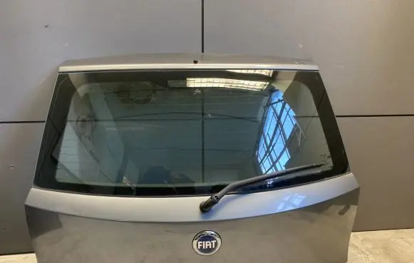 Fiat Punto (188) Tailgate/trunk/boot lid