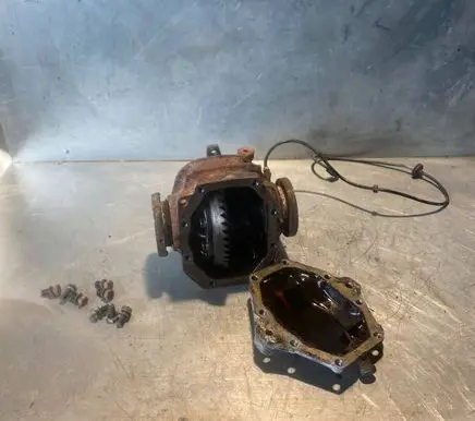 Mercedes-Benz E W124 Rear differential R2013511408