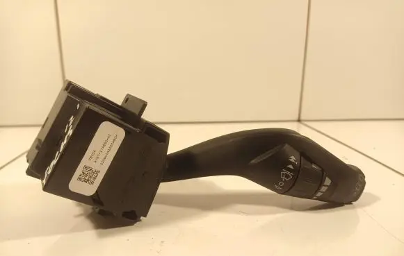 Ford Focus Wiper control stalk AV6T17A553AC 110QV0411C0ABCH