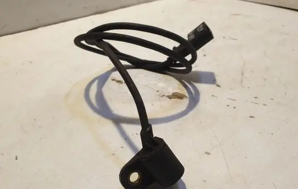 Audi A4 S4 B6 8E 8H Camshaft speed sensor 038906433A