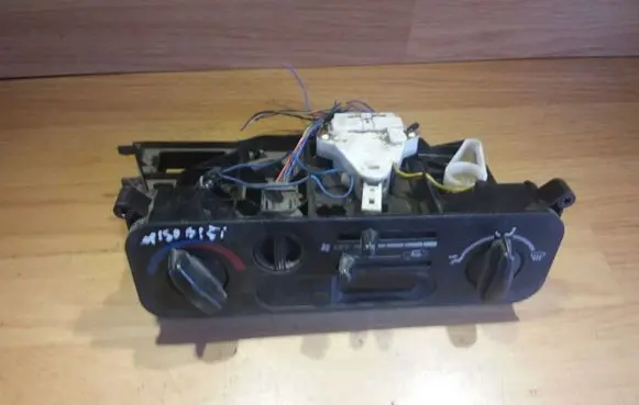 Mitsubishi Lancer Climate control unit