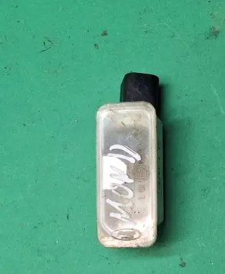 Ford Mondeo MK IV Number plate light