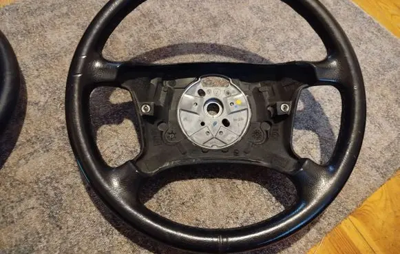 BMW 5 E39 Steering wheel 1095633