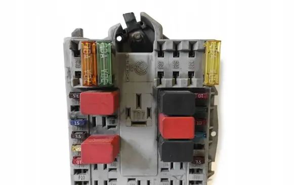 Fiat Punto (188) Fuse box set 46766765