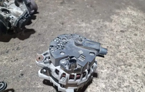 Jaguar XE Generator/alternator 0125812018