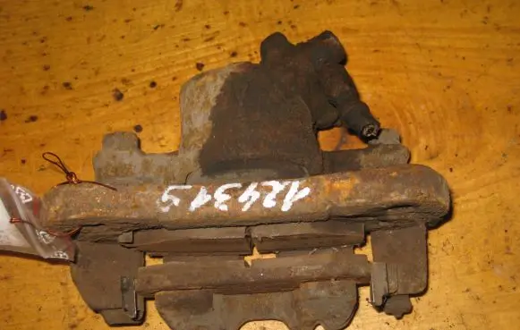 Mitsubishi Colt Front brake caliper