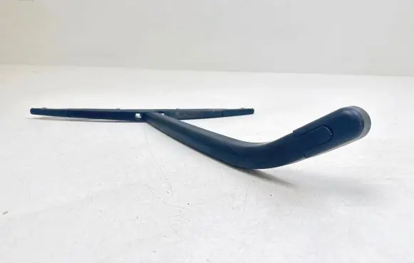 Mitsubishi Colt Rear wiper blade arm 77256