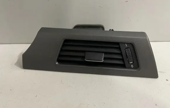BMW M3 e92 Dashboard air vent grill cover trim 9130466