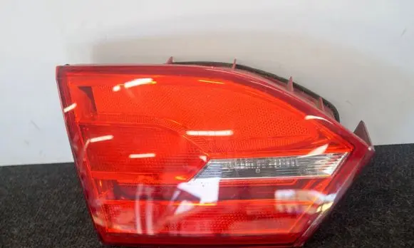 Volkswagen Jetta VI Tailgate rear/tail lights 5C6945259