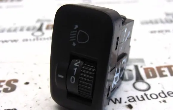 Honda CR-V Headlight level height control switch M20010