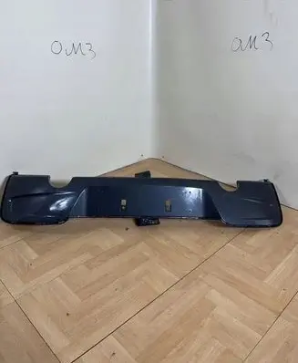 Tailgate/trunk spoiler