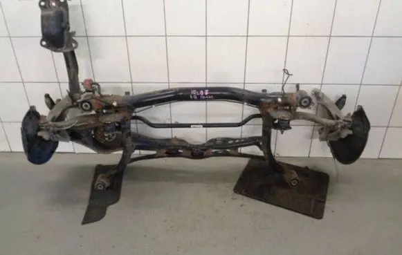 Volkswagen PASSAT B7 Rear axle beam 