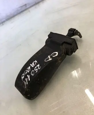 Skoda Karoq Rear door check strap stopper 5ta839203