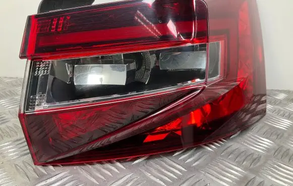 Skoda Superb B8 (3V) Rear/tail lights 3V9945208