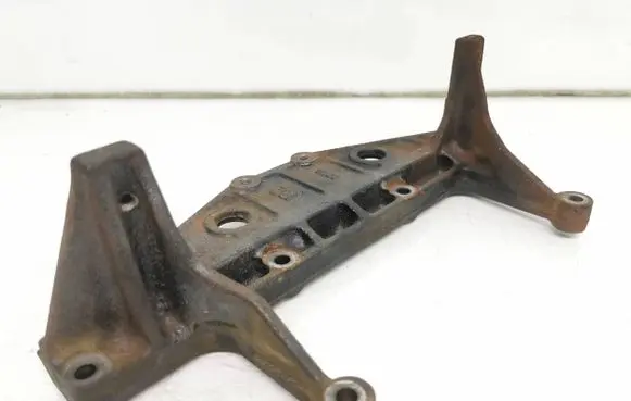 Mitsubishi Pajero EGR valve cooler bracket 2708