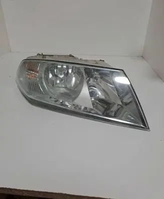 Skoda Octavia Mk2 (1Z) Headlight/headlamp 3575