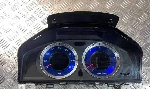 Volvo XC60 Speedometer (instrument cluster) 30733368
