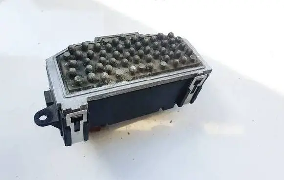 Volkswagen Touran I Heater blower motor/fan resistor 3C0907521B