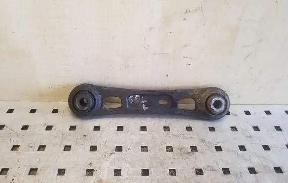 Rear control arm