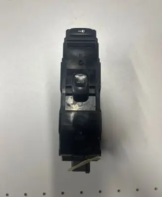 Volvo V70 Electric window control switch 30658147 MP213100087
