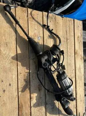 Opel Astra J Steering rack 7805974757
