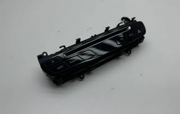 Mercedes-Benz C W205 Head unit multimedia control A2059055201