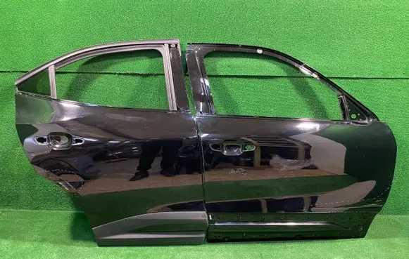 Opel Mokka B Front door