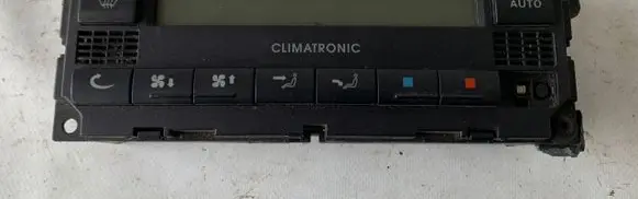 Volkswagen Golf IV Climate control unit